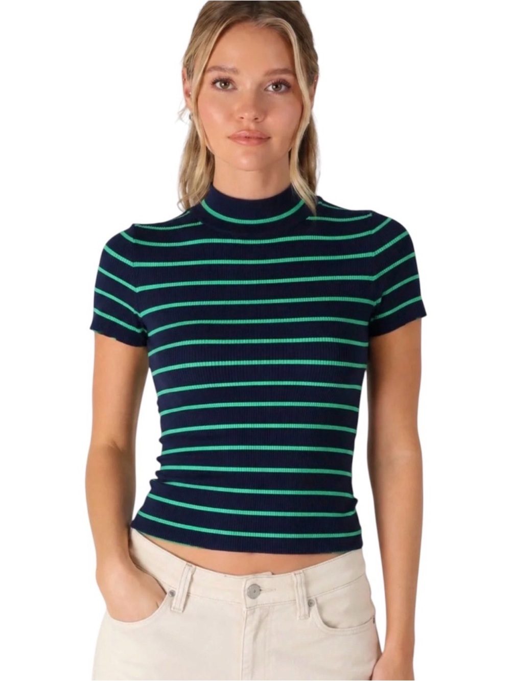 Free assembly NWT ribbed mock neck top